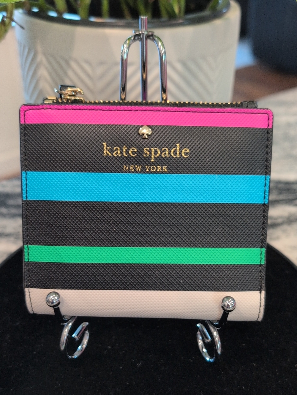 Kate Spade Storybook Harding
Street Fiesta Bifold Wallet